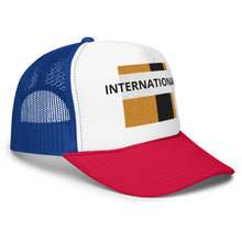 Load image into Gallery viewer, Classiq trucker hat